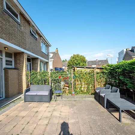 Sea Star With Private Parking! Holiday home Zandvoort
